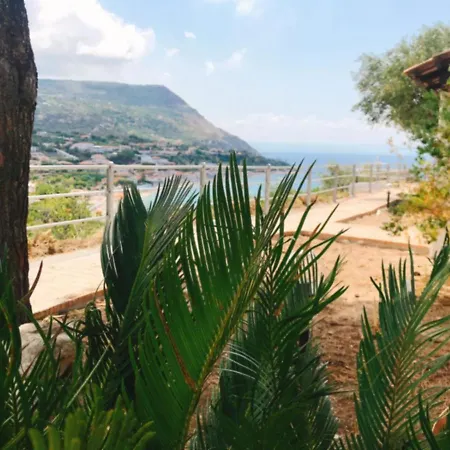 Le Terrazze Capo Vaticano B&B *