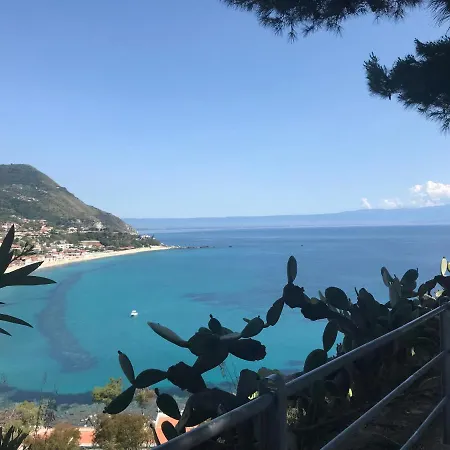 Le Terrazze Capo Vaticano Panzió